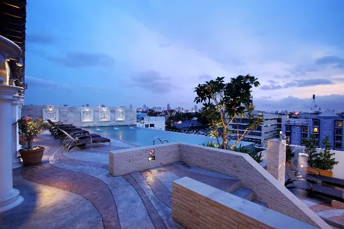 Rooftop swimming pool above Bangkok Old Town