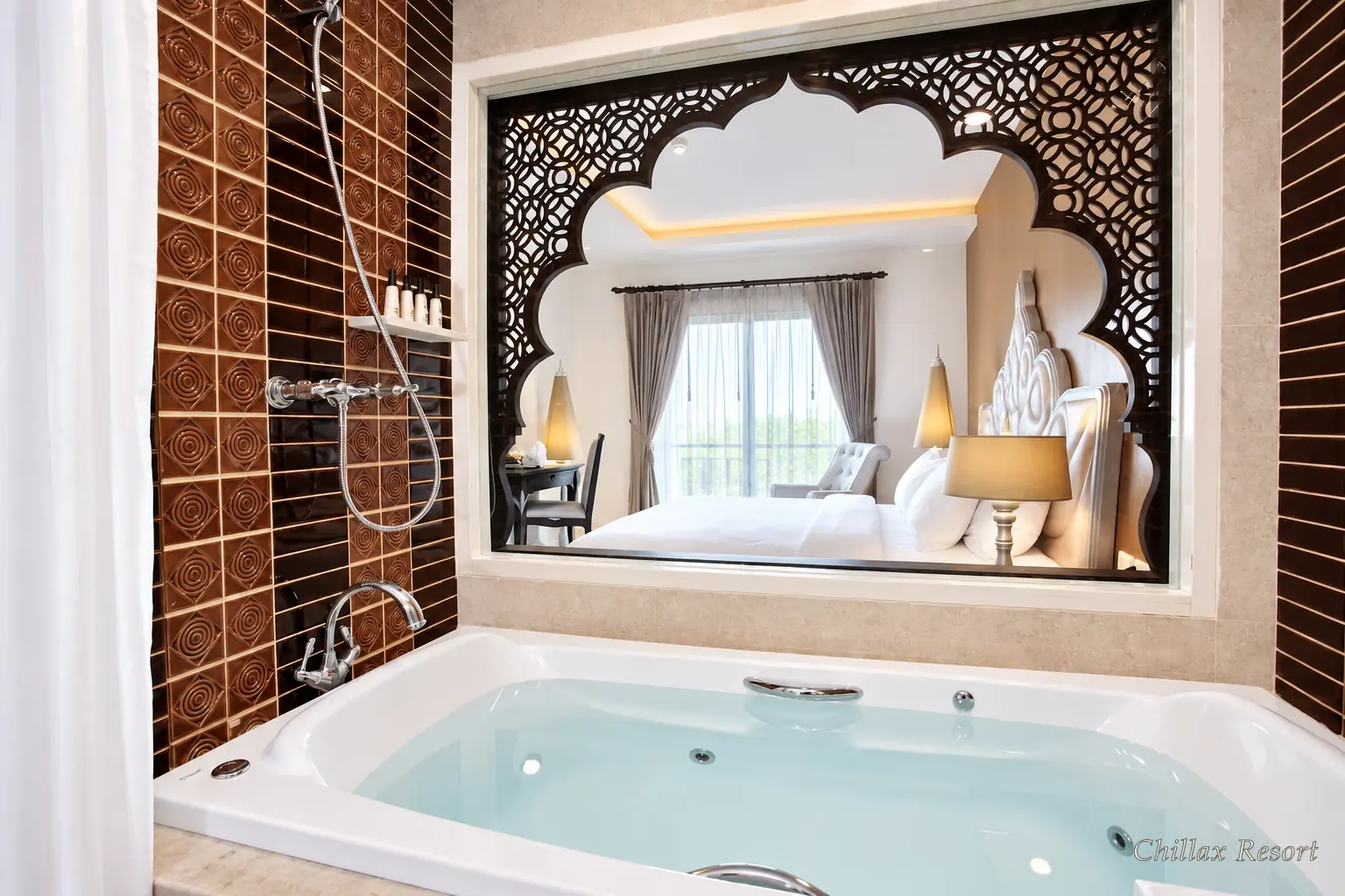Superior Room at Chillax Resort Bangkok — view 7