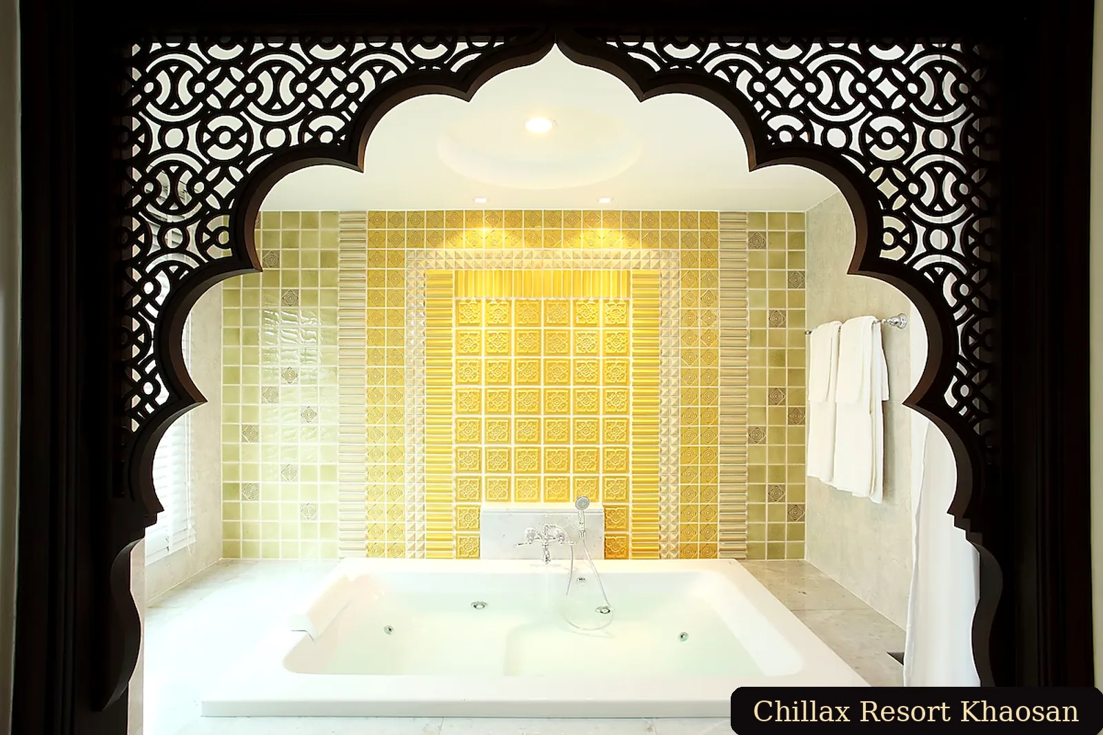 Private whirlpool bathtub at Chillax Resort Khaosan