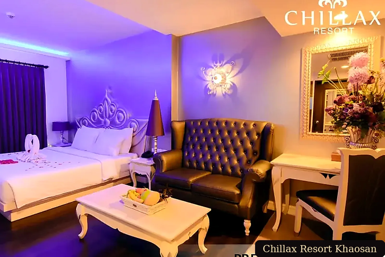 Premier Room at Chillax Resort Khaosan with spacious romantic design