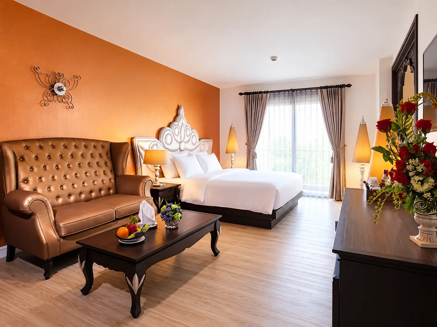 Premier hotel room with private whirlpool bathtub — view 3