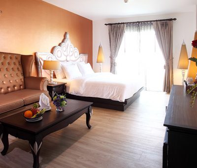 Best luxury hotel near Khaosan road