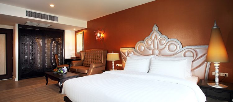 Luxury hotel near Khaosan road