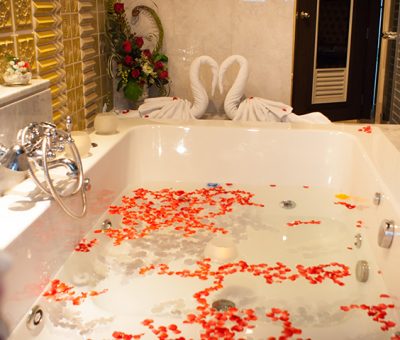 Whirlpool bath tub at chillax resort Bangkok